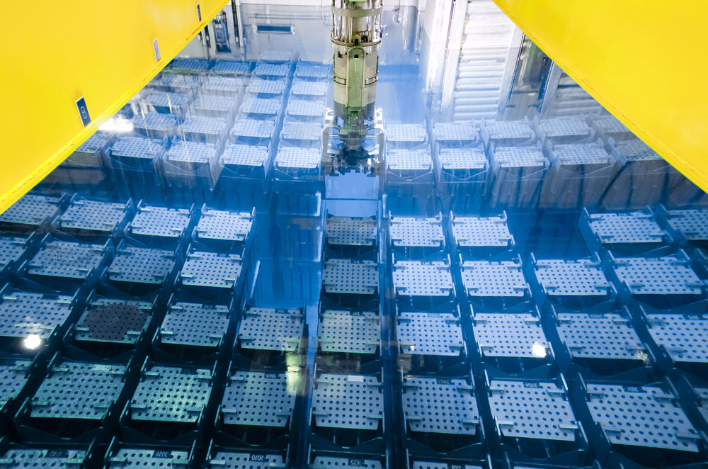 Used nuclear fuel interim storage pool D. Orano la Hague, reprocessing plant